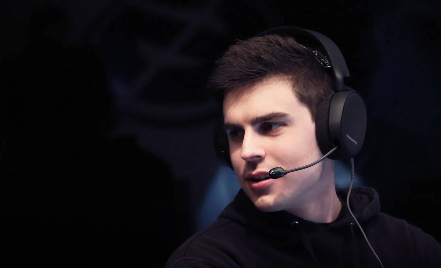 استفاده حرفه‌ای از هدست‌ها: استفاده صحیح از میکروفون