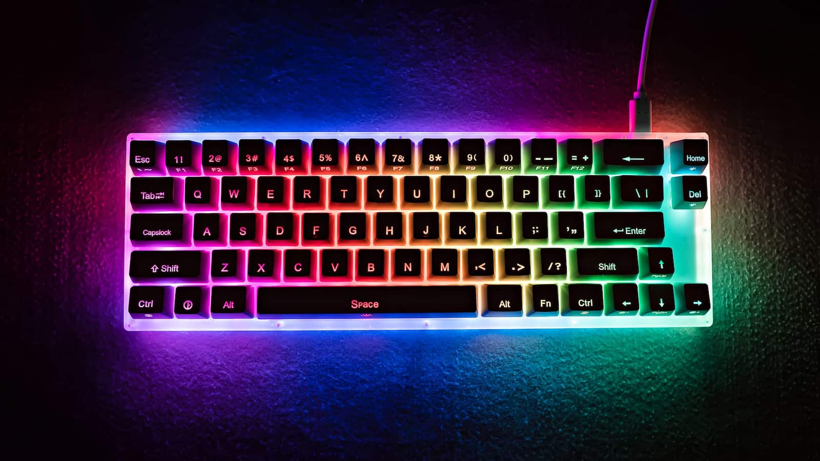 تنظیم نور RGB در کیبوردهای گیمینگ تسکو